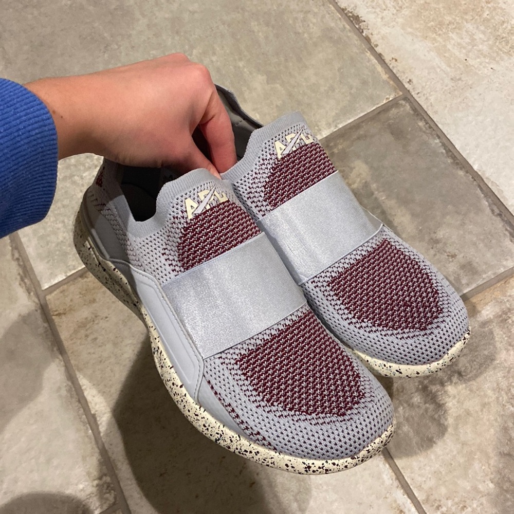 APL shoes